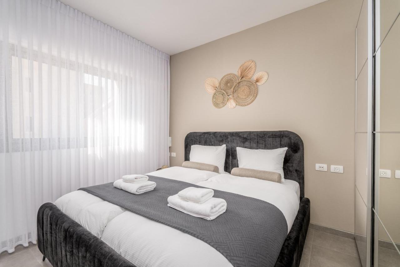 2Bdr W Parking Shirat Haneviim - Mamilla Area Sea-U القدس المظهر الخارجي الصورة