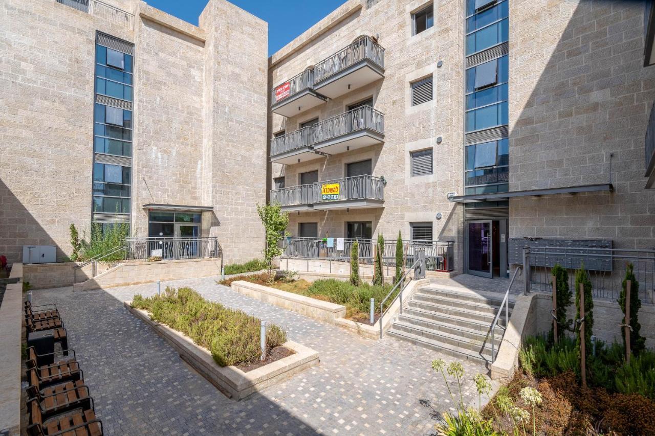 2Bdr W Parking Shirat Haneviim - Mamilla Area Sea-U القدس المظهر الخارجي الصورة