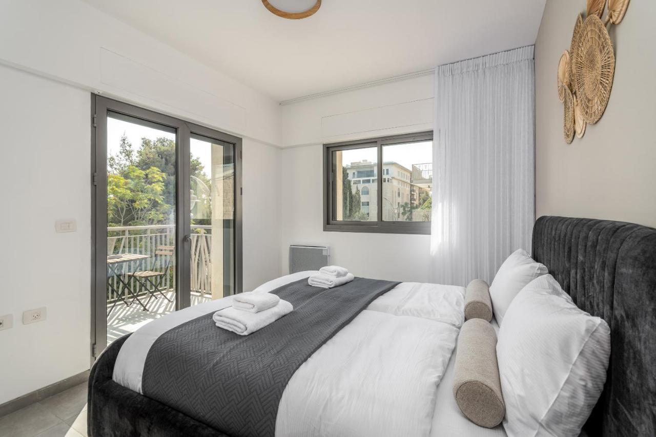 2Bdr W Parking Shirat Haneviim - Mamilla Area Sea-U القدس المظهر الخارجي الصورة