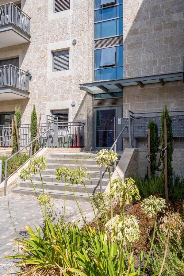 2Bdr W Parking Shirat Haneviim - Mamilla Area Sea-U القدس المظهر الخارجي الصورة